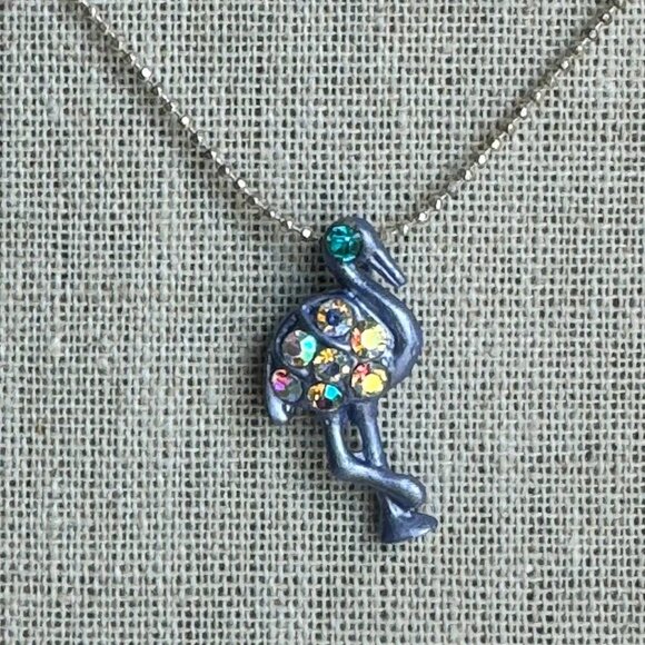 💜 NWOT! Adorable Purple Flamingo Crystal Pendant with Chain 💜 - Picture 1 of 7